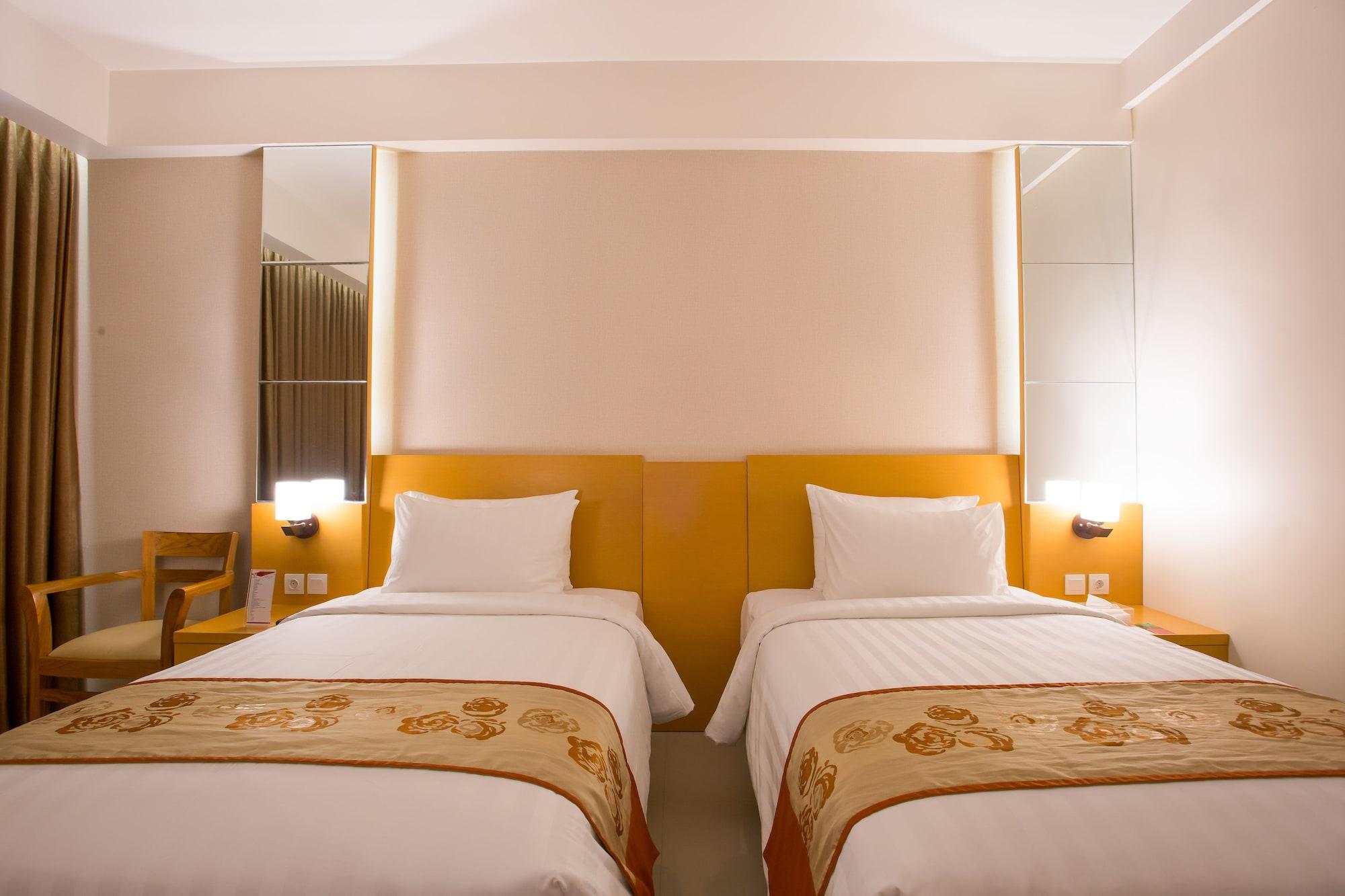 Golden Palace Hotel Lombok Mataram Exterior foto